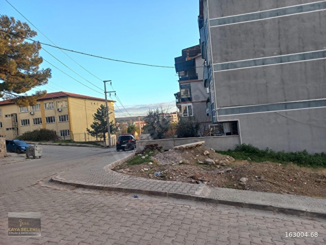 KAYA SELENDİ EMLAKTAN DEMİRCİ AKINCILARDA SATILIK ARSA - Görsel 3