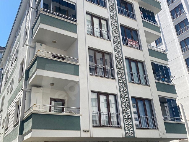 Çelik emlak tan Yenimahalle’de geniş 2+1 kiralık daire