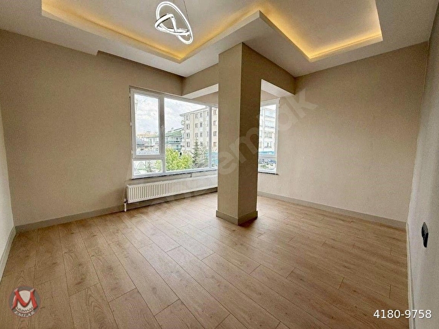 Kabil Cadde Üzeri 3+1 130 m2 2.Kat Komple Ön Cephe Köşe Başı Sıfır Süper Lüks Yapılı A.Öveçler Mah. - Görsel 8