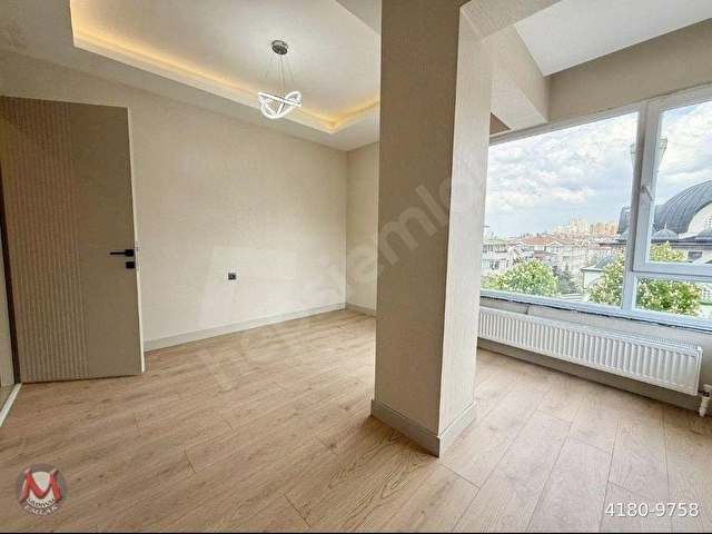 Kabil Cadde Üzeri 3+1 130 m2 2.Kat Komple Ön Cephe Köşe Başı Sıfır Süper Lüks Yapılı A.Öveçler Mah. - Görsel 9