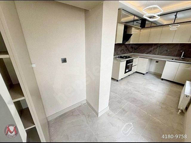 Kabil Cadde Üzeri 3+1 130 m2 2.Kat Komple Ön Cephe Köşe Başı Sıfır Süper Lüks Yapılı A.Öveçler Mah. - Görsel 3