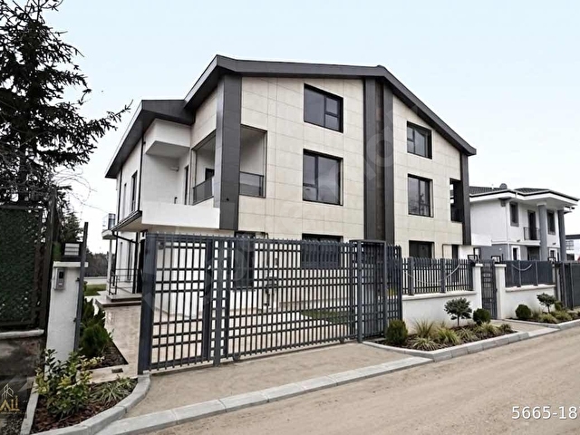 İncek Atılım Ünv. Bulvarı Yakını 6+1 Geniş Villa KALİ A.Ş.