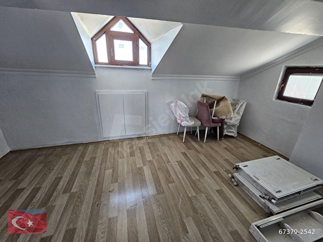 Kocamustafapaşa Yeni Bina Çatıkatı35mk5.Kat Bayana Tek Oda17.500