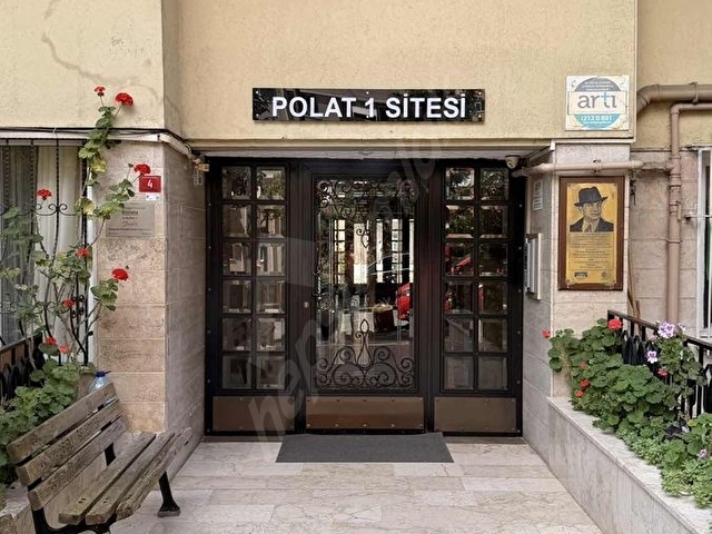GAYRETTEPE POLAT SİTESİNDE ÇOK İYİ KONUMDA SATILIK 3+1 DAİRE