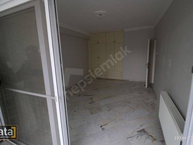 MEZİTLİ DAVULTEPE DE DENİZE SIFIR HAVUZLU GÜVENLİKLİ 2+1 - Görsel 29