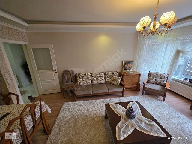 ŞİLİ MEYDANI DEFNE SOKAK SATILIK DAİRE YÜKSEK GİRİŞ 125 m2. 3+1 BAKIMLI - Görsel 8