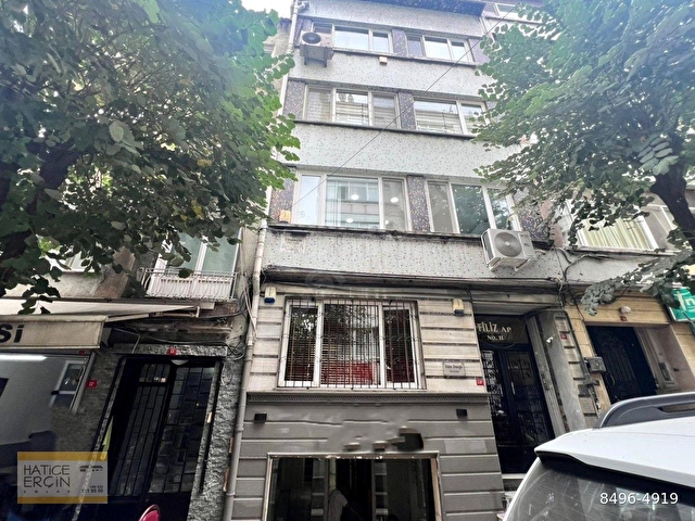 CUMHURİYET MAH. TAVUKÇU FETHİ SOKAKTA SATILIK 75 M2 DEPO