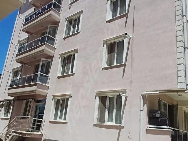 AFYON SUR EMLAKTAN ERENLERDE SATILIK 1+1 ASANSÖRLÜ DAİRE
