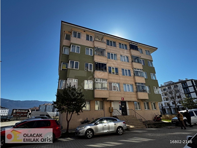 ÇIKINLAR MAHALLESİNDE KÖROĞLU SİTESİNDE 3+1 KİRALIK DAİRE - Görsel 2
