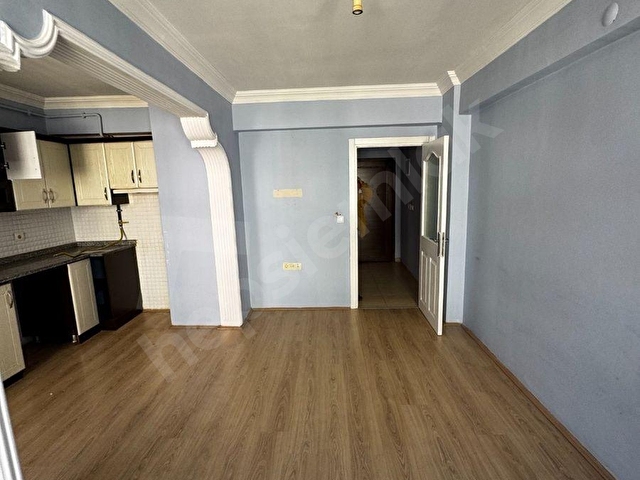 ÇIKINLAR MAHALLESİNDE KÖROĞLU SİTESİNDE 3+1 KİRALIK DAİRE - Görsel 8