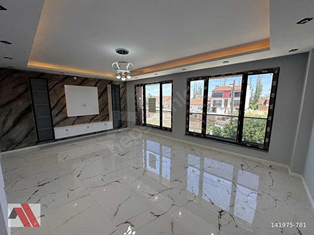 SÜMBÜLLERDEN ZİNCİRLİKUYU MH BUTİK BAHÇELİ 3+1ŞIK TASARIM VİLLA