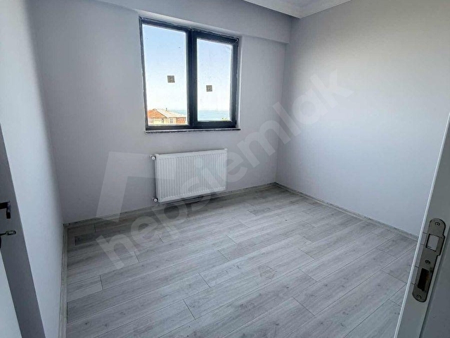 HASKÖYDE CADDEYE CEPHE EBEVEYN BANYO ÇİFT BALKON 2+1 İSKANLI - Görsel 9