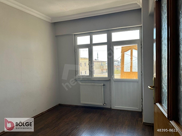 Cadde Üzerinde, Önü Açık ve Ferah Asansörlü 3+1 Kiralık Daire - Görsel 6