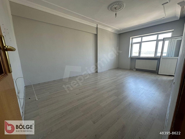 Cadde Üzerinde, Önü Açık ve Ferah Asansörlü 3+1 Kiralık Daire - Görsel 5
