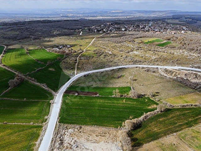 SARAY KAVACIK MAHALLESİNDE ASFALT YOLA CEPHE 8777 m2 TARLA - Görsel 5
