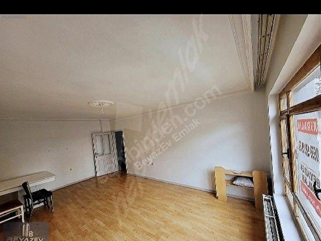 Etimesgut  kiralık daire yüksek giriş balkonlu altında daire var 13 yillik bina - Görsel 2