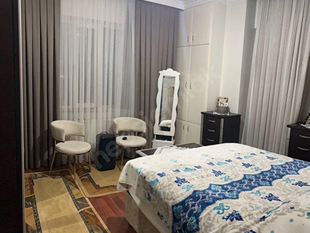 Özgecan Yüzme Havuzu’nun Karşısında Ana Cadde Üzerinde Çok Geniş Daire - Görsel 15