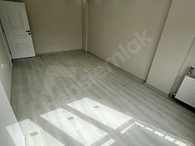 CUMHURİYET MAHALLESİNDE OTURUMA HAZIR 2+1 DAİRE VİRA GAYRİMENKUL - Görsel 6