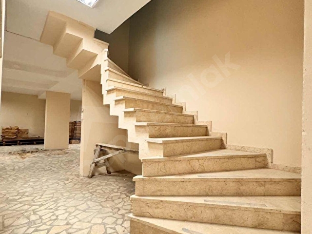 ŞİŞLİ 200M2 GİRİŞ 200M2 GİRİŞ ALT DÜKKAN DEPOAKDERE EMLAK - Görsel 2