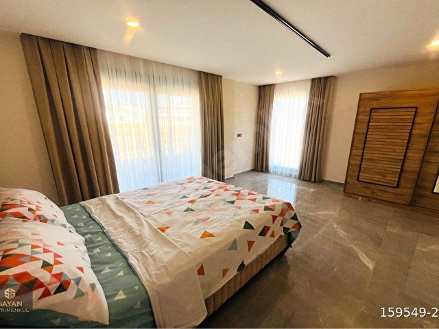 DİDİMDE 5+1 700m2 ARSA İÇERİSİNDE HAVUZLU EŞYALI BAHÇELİ VİLLA - Görsel 13