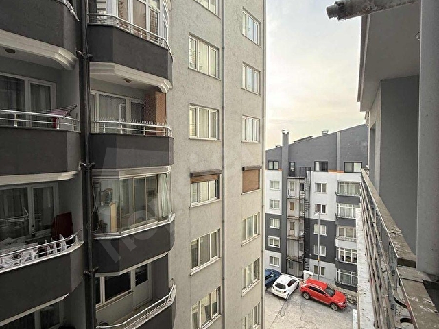 KAYA EMLAKTAN İNCİVEZ SONDURAKTA BALKONLU 1+1 DAİRE - Görsel 11