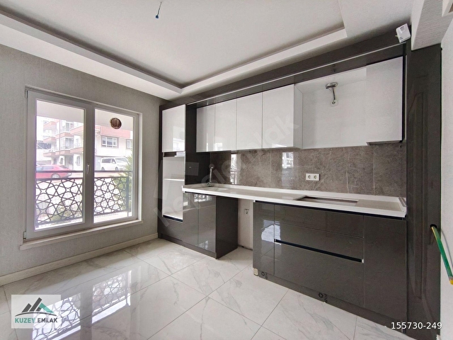 KUZEY EMLAKTAN-EBEVEYN BANYOLU-GİYİNME ODALI 3+1 LÜKS DAİRE - Görsel 3
