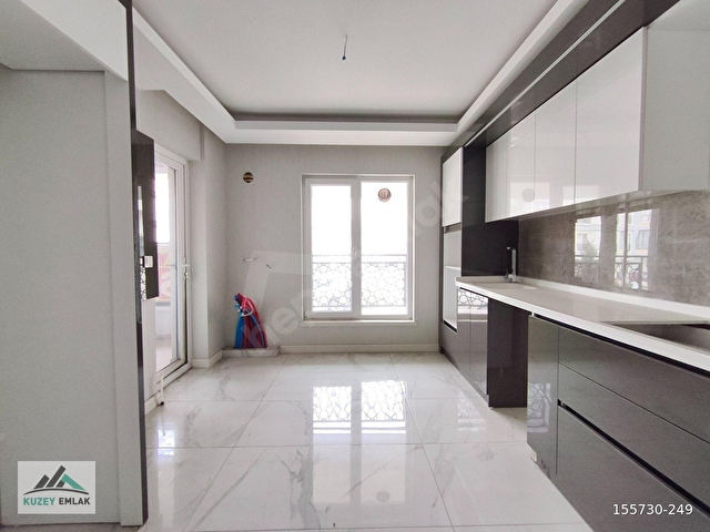 KUZEY EMLAKTAN-EBEVEYN BANYOLU-GİYİNME ODALI 3+1 LÜKS DAİRE - Görsel 6