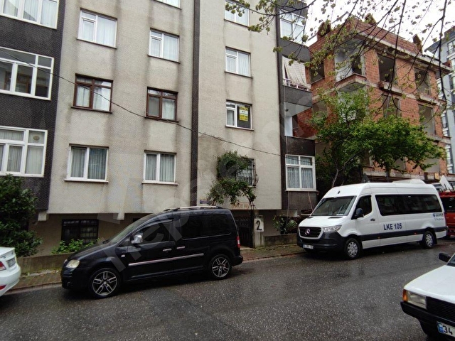 ÜMRANİYE İSTİKLAL MAH. ŞEHZADE CADDESİ ÜZERİ KİRALIK 3+1 DAİRE - Görsel 2