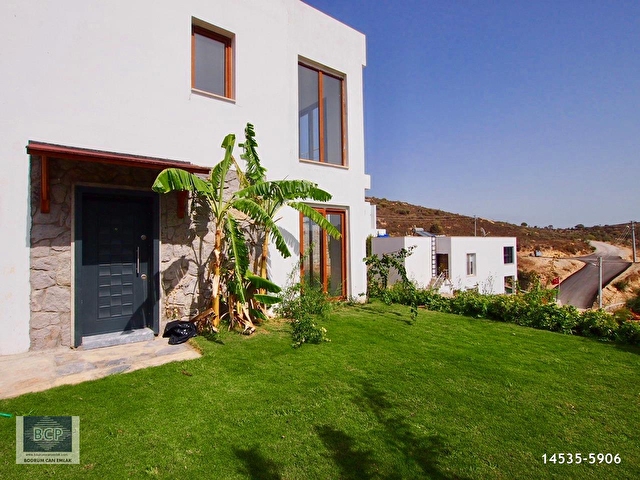 Bodrumda Satilik 2 Villa Tek Ev Fiyatina Bahceli Yeni Luks Evle 14535 5906 Hurriyet Emlak
