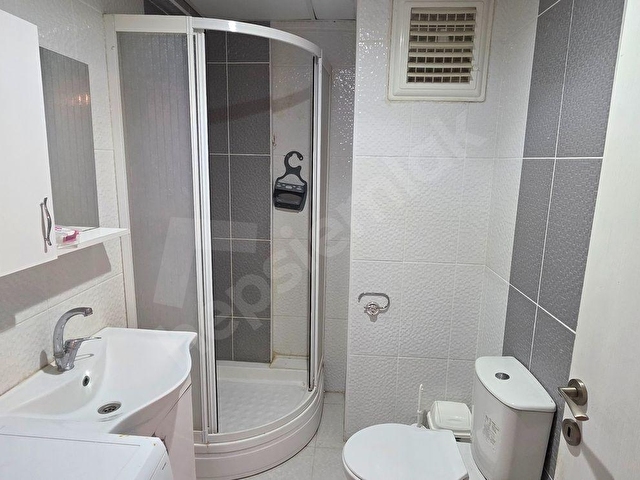ATATÜRK MAHALLESİNDE 1+1 EŞYALI KAPALI BALKONLU KİRALIK DAİRE - Görsel 17