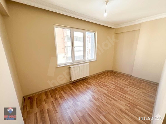 REMAX PARK BARLAS GÜRLERDEN ANA YOLA YAKIN FIRSAT 3+1 DAİRE - Görsel 25
