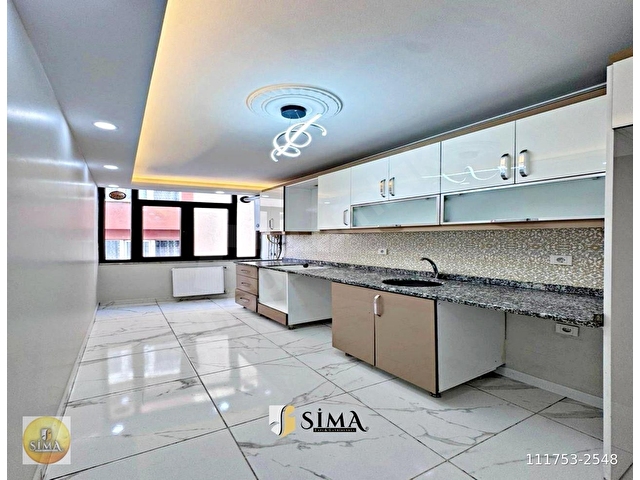 CADDE ÜZERİ YENİ METRO PROJESİNE 7 DK ARA KAT 2+1 FIRSAT DAİRE !