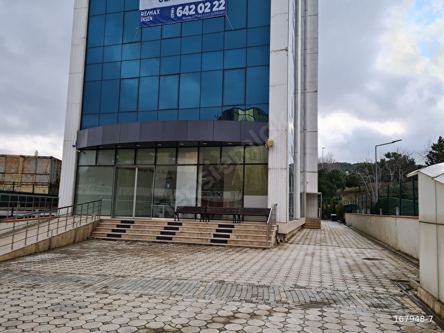 Ümraniye Dudulluda Merkezi Konumda 7293 M2 İskanlı Plaza - Görsel 4