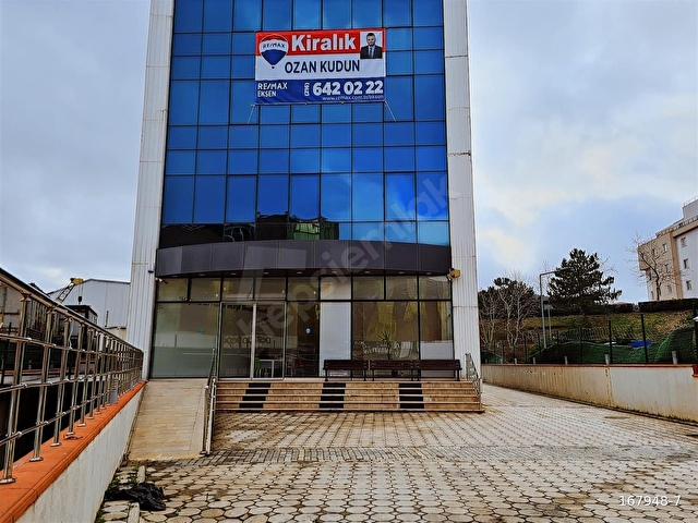 Ümraniye Dudulluda Merkezi Konumda 7293 M2 İskanlı Plaza - Görsel 23