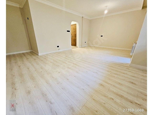 ŞAŞKINBAKKAL YALI PARSELİNDE BAHÇELİ 2+1 FULL YENİLENMİŞ SÜPER LOKASYON BAHÇE KATI
