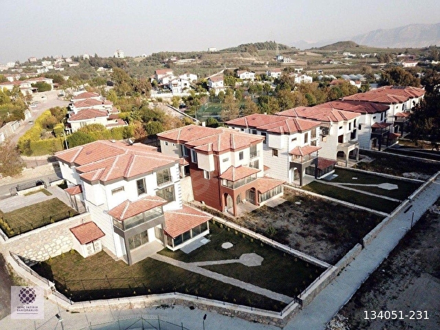 HATAY DEFNE BALLIÖZDE LÜKS TRİPLEKS MALİKANE KAPALI HAVUZLU - Görsel 3