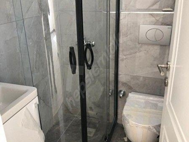 ÜSKÜDAR ÇENGELKÖY EBEVEYN BANYOLU 3+1 KİRALIK ARA KAT DAİRE - Görsel 13