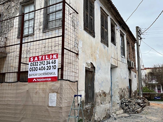 İnönüde muhteşem 11 odalı tescilli bina - Görsel 4