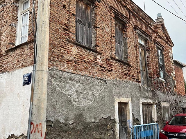 İnönüde muhteşem 11 odalı tescilli bina - Görsel 6