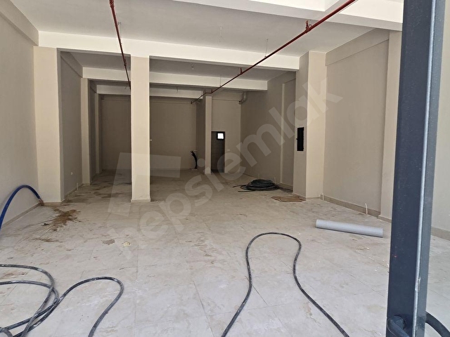 CUMHURİYETDE KURUMSAL FİRMAYA KİRALIK 160 METRE DÜKKAN İSKANLI