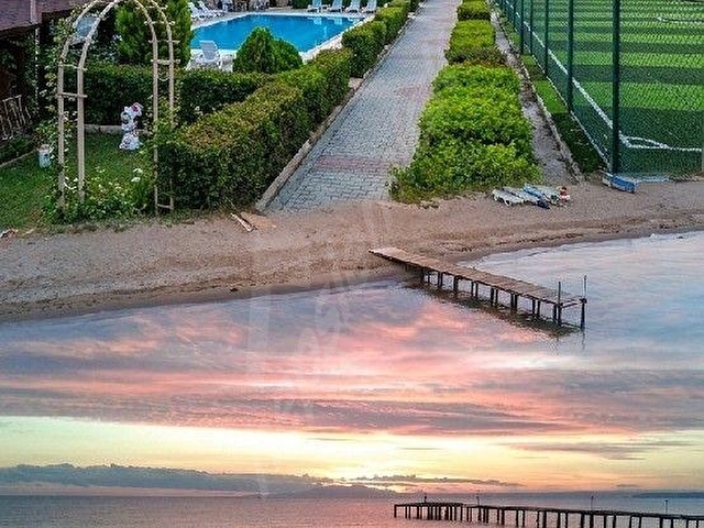 Tekirdağ Yeniçiftlik Sahilde Havuz Başı Komple Yenilenmiş Satılık Villa - Görsel 24