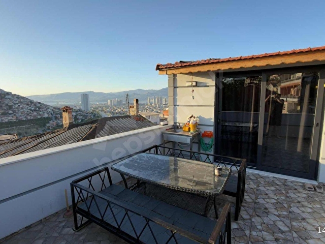 GÜRÇEŞMEDE RESTORASYONLU MANZARALI VE GENİŞ TERASLI 4+1 TRİPLEX - Görsel 2