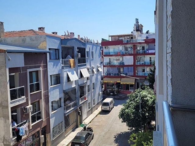 ÇİĞLİ YENİMAHALLE DE MUHTEŞEM KONUMDA 3+1 KİRALIK DAİRE - Görsel 5