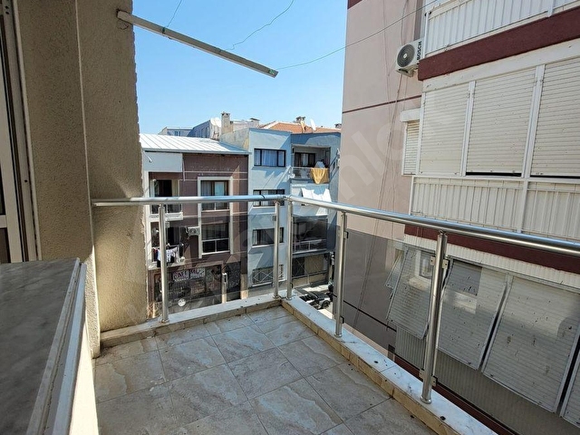 ÇİĞLİ YENİMAHALLE DE MUHTEŞEM KONUMDA 3+1 KİRALIK DAİRE - Görsel 6
