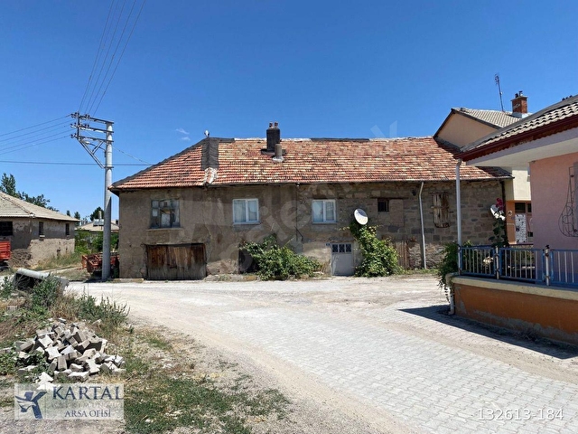 KONYA SEYDİŞEHİR KİSECİK 232 m2. ARSA İÇİNDE MÜSTAKİL KERPİÇ EV