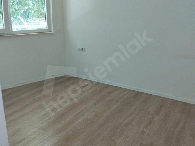 HURMA MAHALLESİNDE BOŞ YENİ BOYALI YÜZME HAVUZLU 1+1 KİRALIK DAİRE - Görsel 15