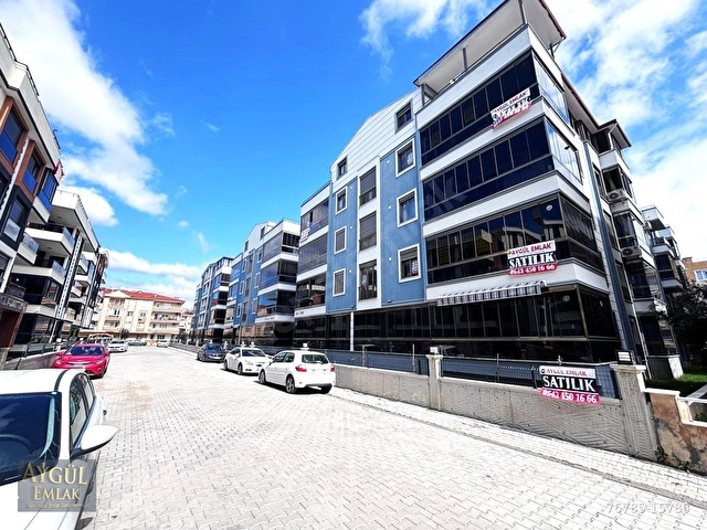 💥TEK YETKİLİ AYGÜLDEN AKÇAYDA💥SIFIR NEZİH SİTE İÇİ ÖN CEPHE AYRI MUTFAK KAÇMAZ 2+1 SATILIK DAİRE