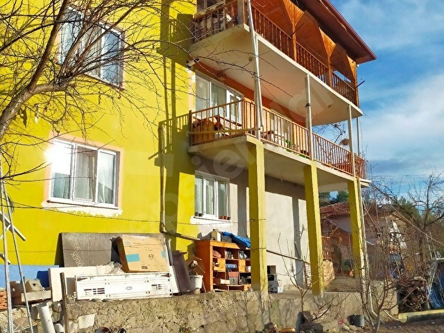 AMASYA MERKEZ GÖLLÜ BAĞLARINDA SATILIK 400 M2 ÜZERİNDE 3 KATLI DAİRE - Görsel 3