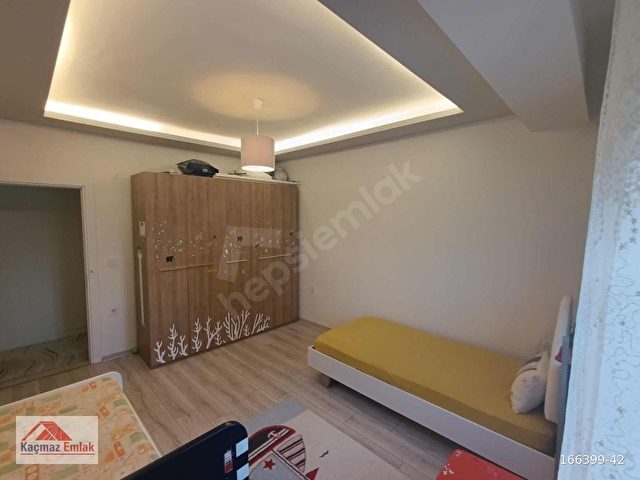 ÇANAKKALE İSMETPAŞA MAHALLESİNDE SATILIK SİTE İÇİ 3+1 DAİRE