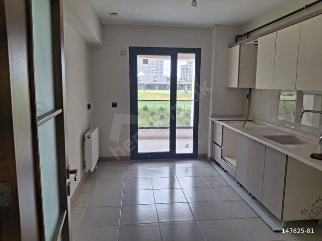 GOLF SAHASINA BAKAN ŞAHANE MANZARALI 3+1 DAİRE 72.000TL - Görsel 5